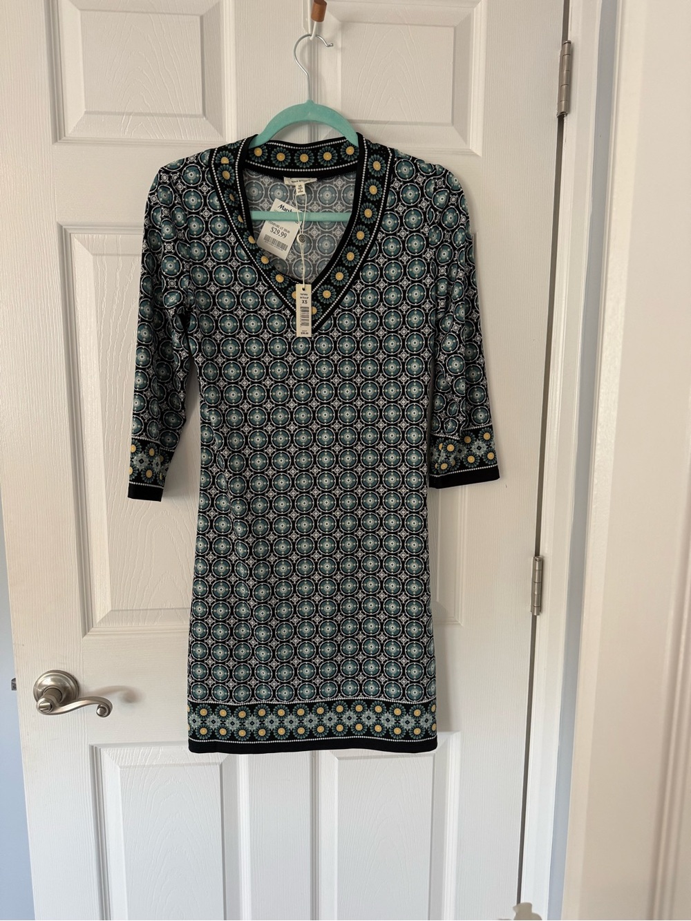 Printed V-Neck Three-Quarter Sleeve Dress in Teal and Black